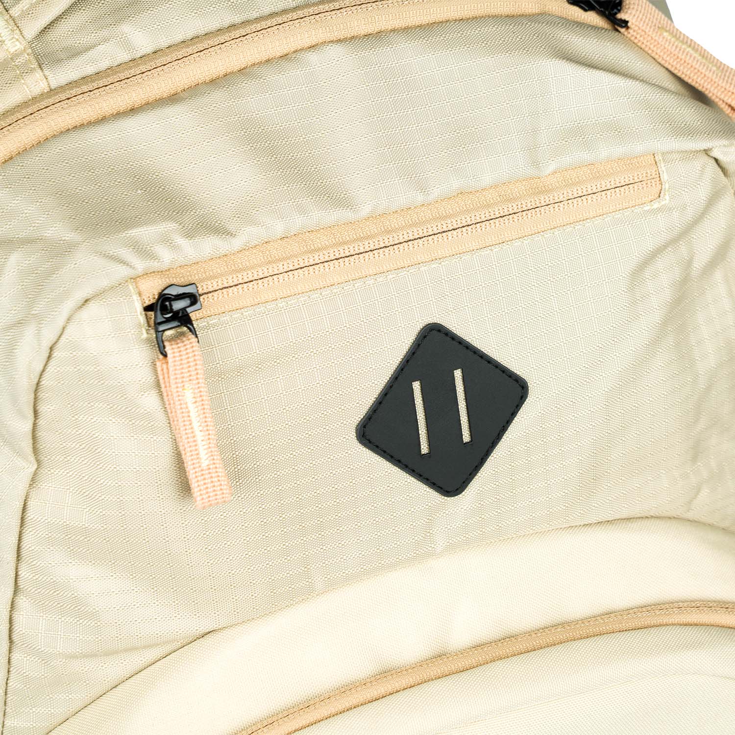 baagl-coolmate-beige-sac-dos-35l-ergonomique-17-pouces image 6