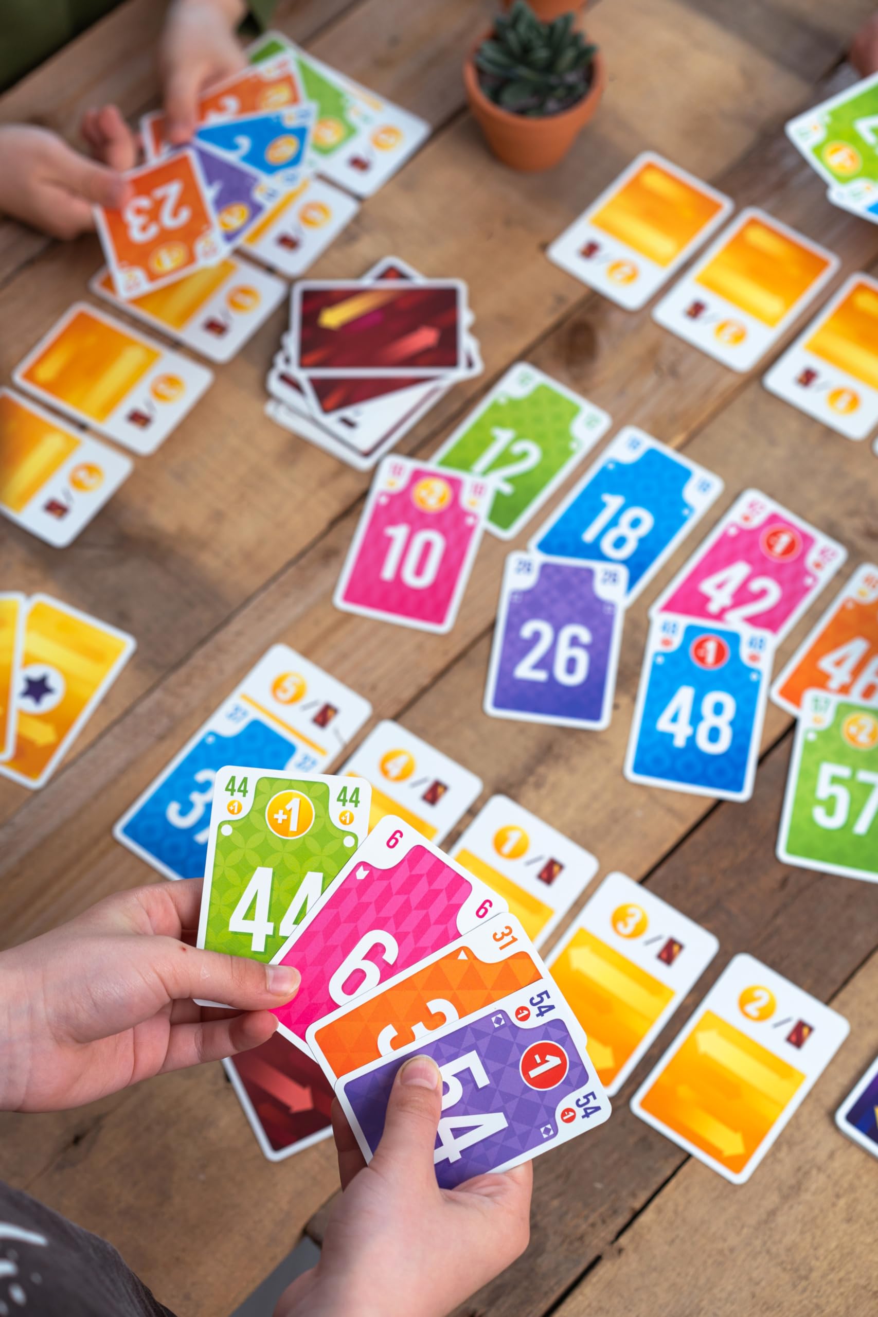 mind-up-catch-up-jeu-de-cartes-3-6-joueurs-d-s-8-ans image 3