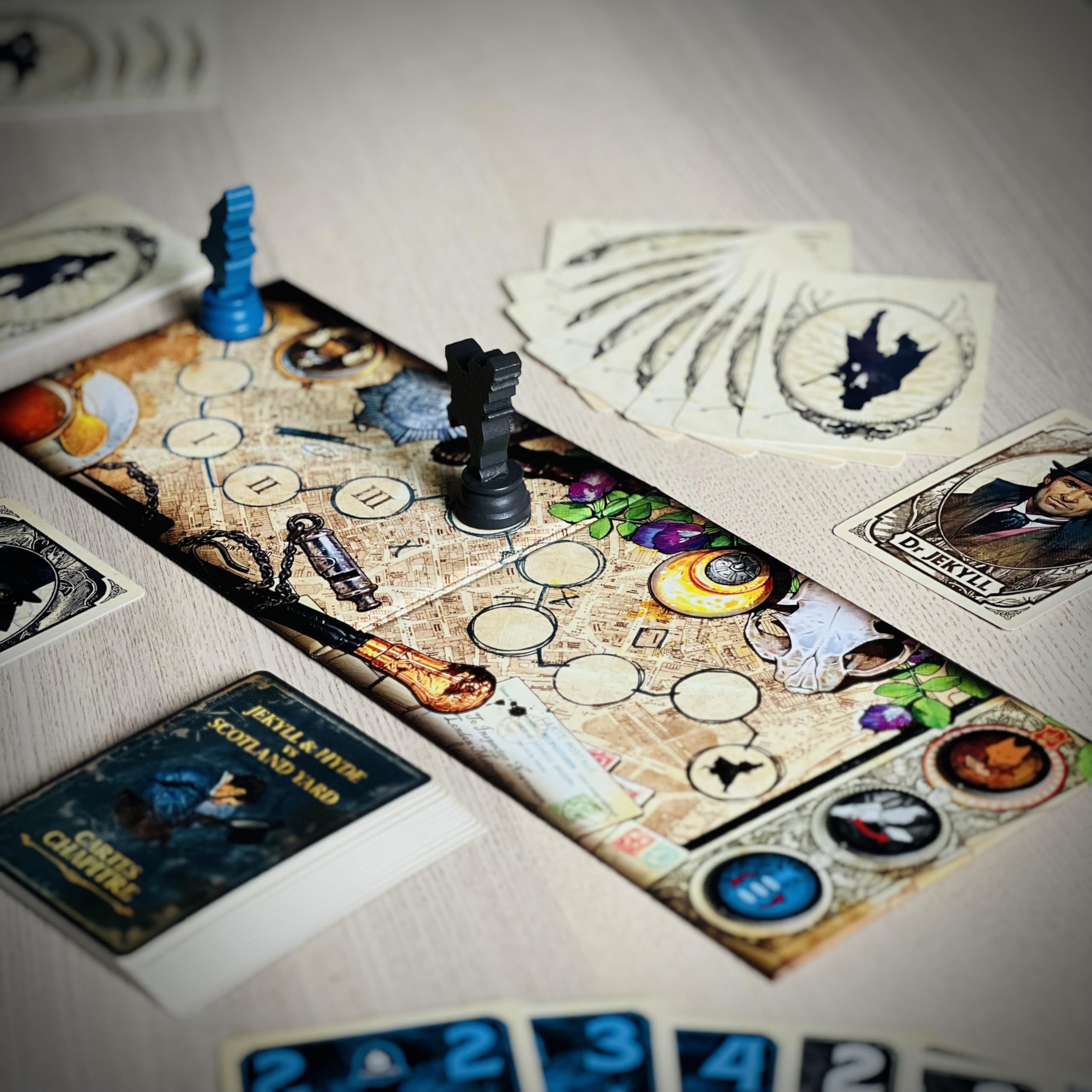 jekyll-hyde-vs-scotland-yard-jeu-de-plis-duo-d-s-10-ans image 7