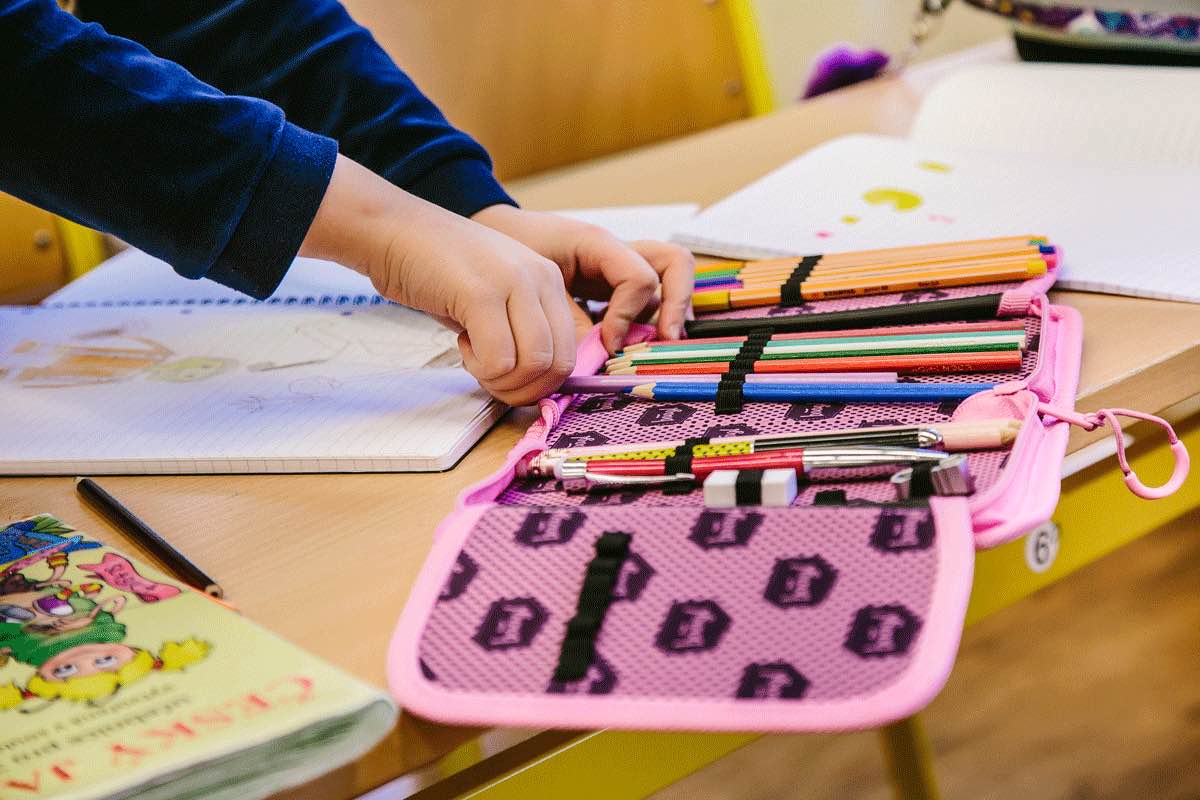 baagl-classic-unicorn-trousse-scolaire-1-compartiment image 4