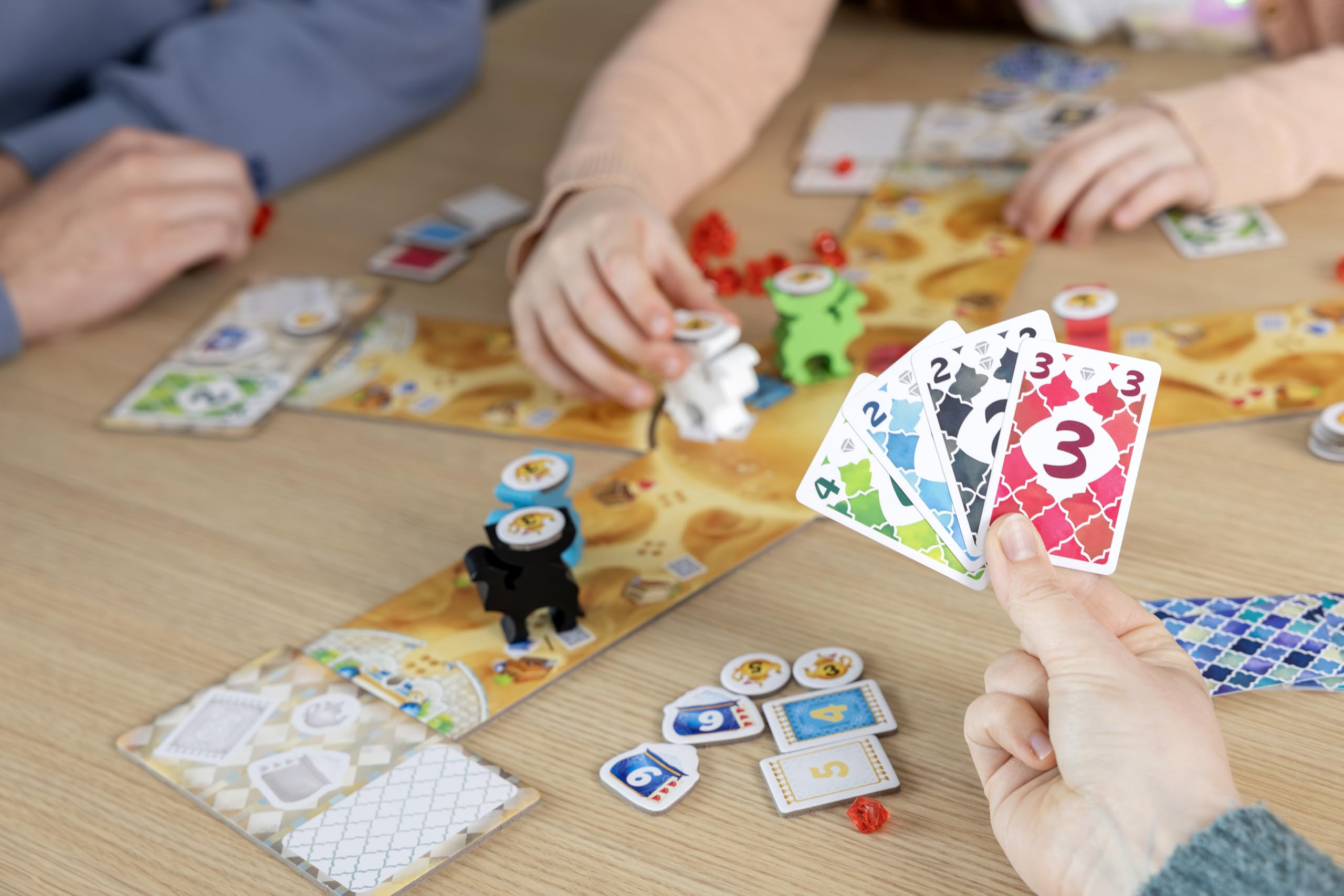blackrock-games-ambiance-khiva-jeu-de-plateau-bluff-2-5-joueurs image 5