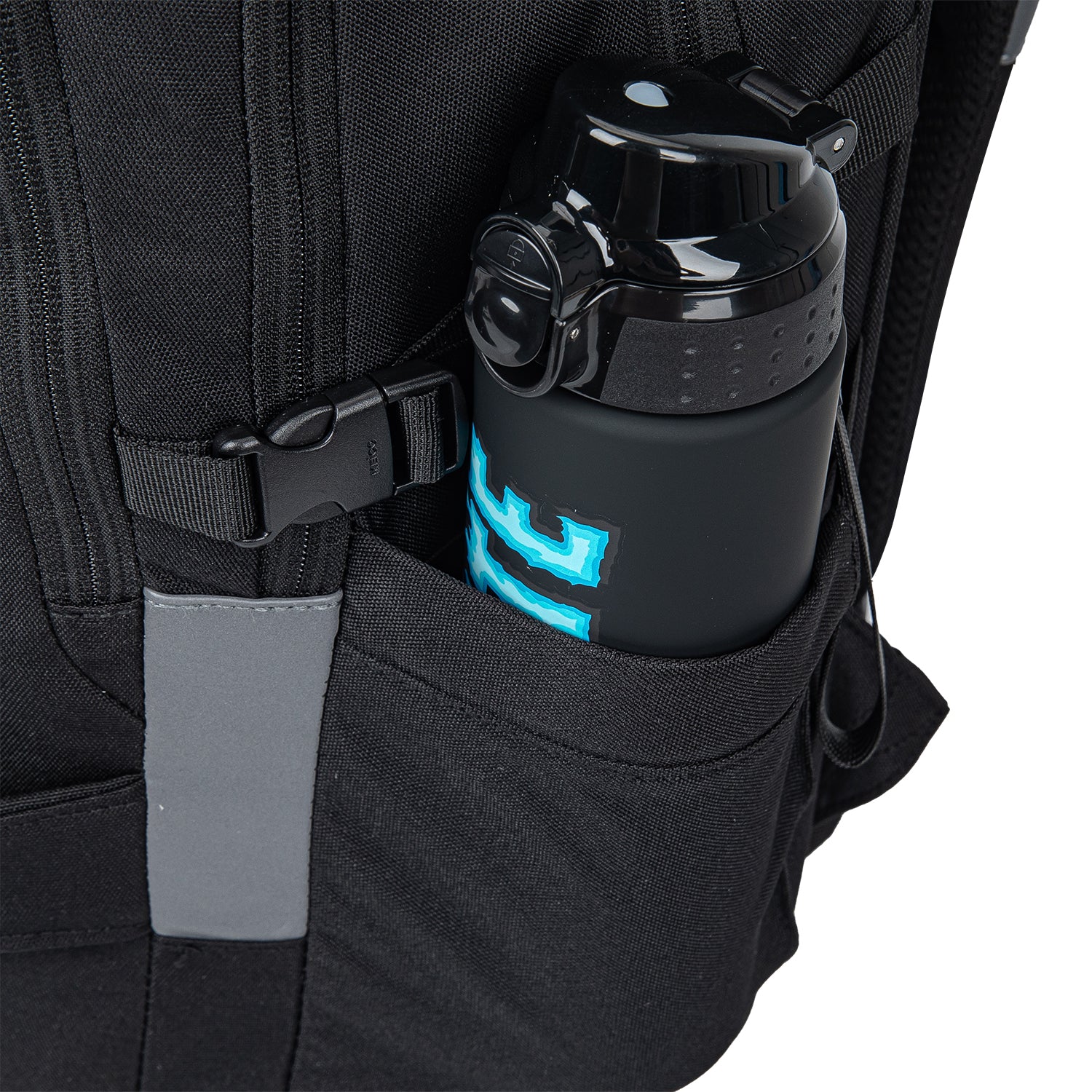 baagl-skate-sac-dos-fortnite-bleu-15-pouces-recycl image 6
