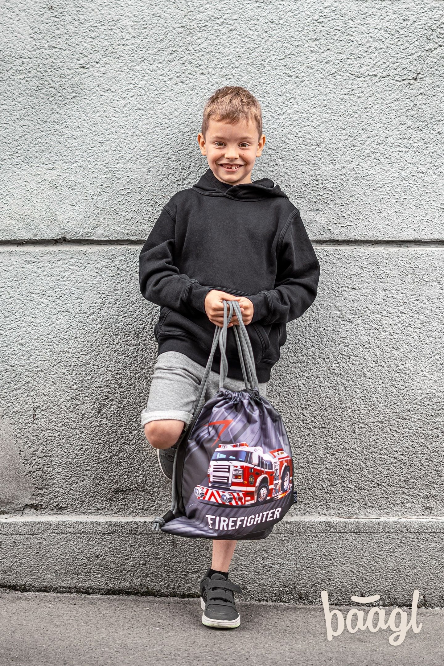 baagl-firetruck-sac-de-sport-cordon-enfant-rouge image 8
