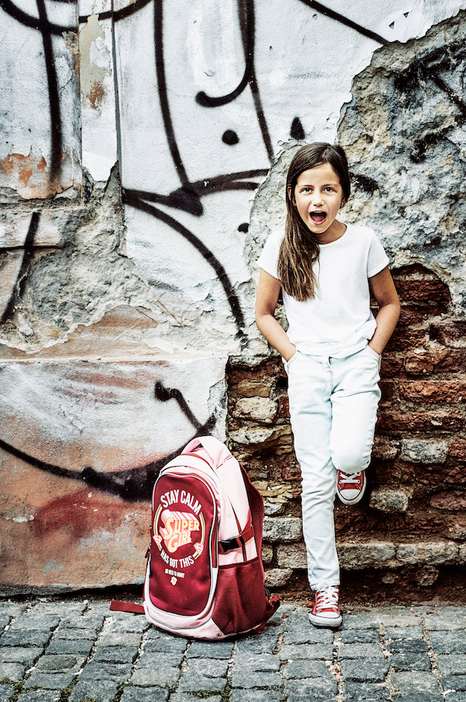 baagl-supergirl-stay-calm-sac-dos-scolaire-poncho-fille image 2